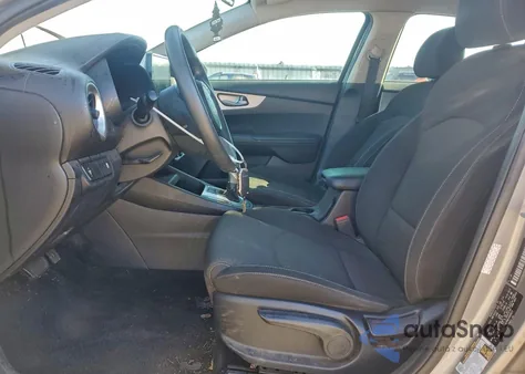 2022 Kia Forte Fe z USA, uszkodzony, nr VIN 3KPF24ADXNE466823